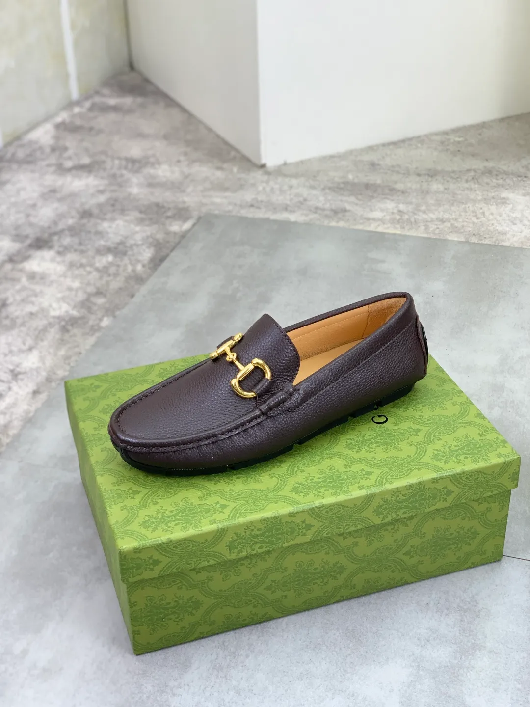Men's men's shoes💰P360💰[New style]🆘[GUCCI] New classic beanie shoes; Hong Kong original top quality, exquisite craftsmanship, top quality💪🏼High-end boutique men's beanie shoes, British fashion style 🎈The upper is made of Italian imported calfskin🔥, comfortable and breathable, fully imported soft pigskin lining, lazy slip-on Loaf style This fabric is made of 🇮🇹🎈, which is suitable for drivers to drive, and the original non-slip and wear-resistant rubber outsole 🎈Number of codes: 38-45 Multi-color 🉑️ to choose from